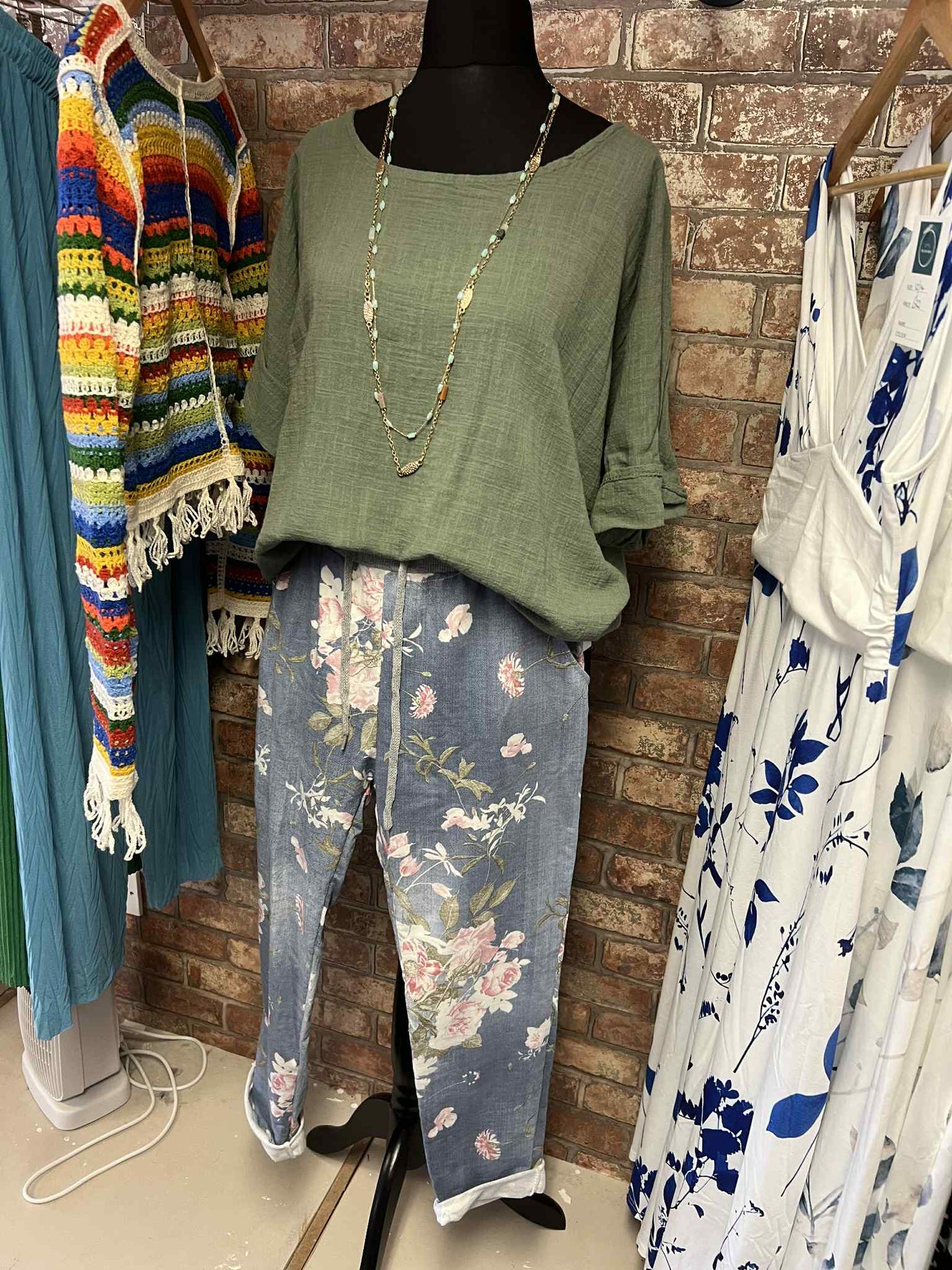 Connie Tunic Top & necklace